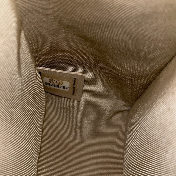 Chanel Quilted Boy Flapbag in Nude Pink w/Gold / RARE EUC - Picture 13 of 15